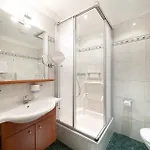 Szálloda Der Alpenhof 3*
