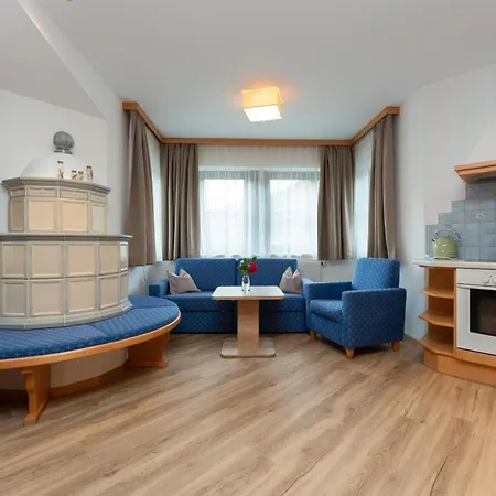 ホテル Der Alpenhof 3*