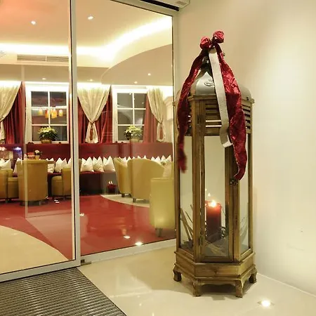 מלון Der Alpenhof 3*